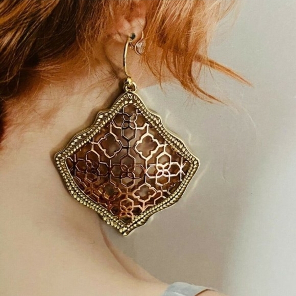 New Kendra Scott Kirsten Gold With Rose Gold Filigree Insert With Card And Bag - Picture 14 of 16